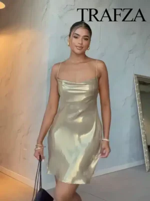 Robe courte satinée avec bretelles spaghetti : Séverine
