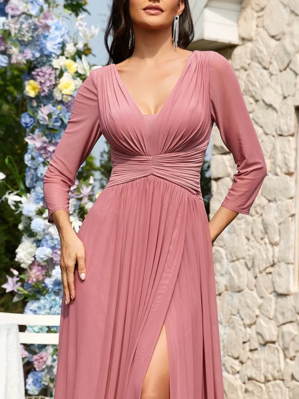 Robe plissée rose poudré avec décolleté en V : Éloïse – Image 6
