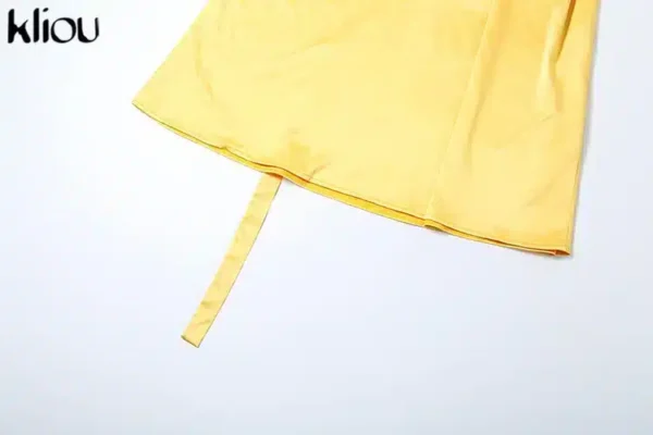 Robe jaune dorée chic et fluide : Ulyssa – Image 10