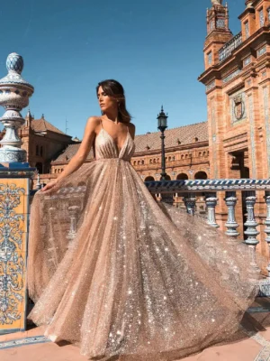 Robe strass doré en décolleté V : Blandine