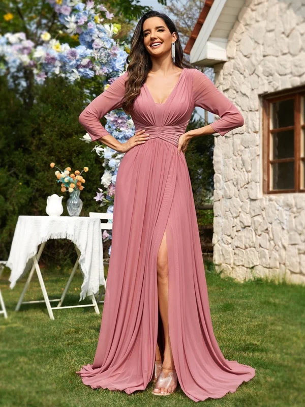 Robe plissée rose poudré avec décolleté en V : Éloïse – Image 3