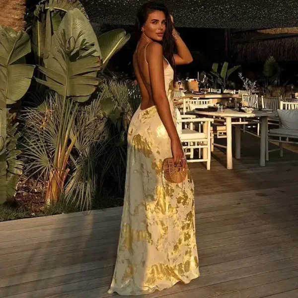 Robe longue imprimée dorée : Élégance Intemporelle – Image 3