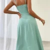 Robe cocktail vert d’eau avec col drapé : Elara – Image 2