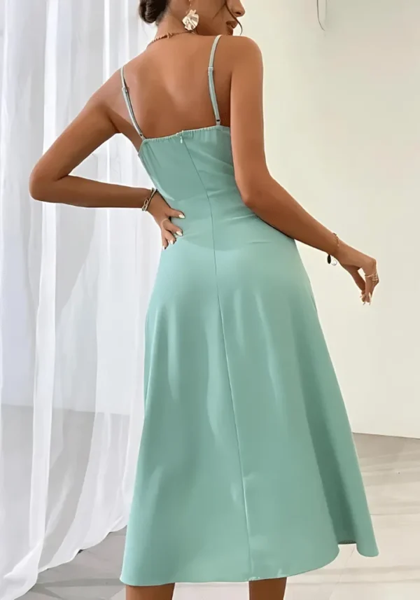 Robe cocktail vert d’eau avec col drapé : Elara – Image 2