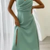 Robe cocktail vert d’eau avec col drapé : Elara – Image 4