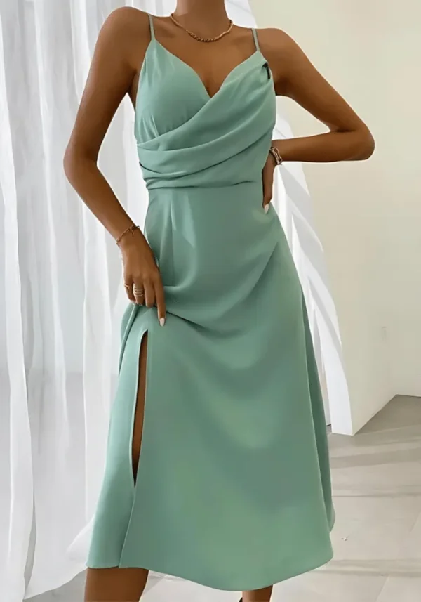 Robe cocktail vert d’eau avec col drapé : Elara – Image 4
