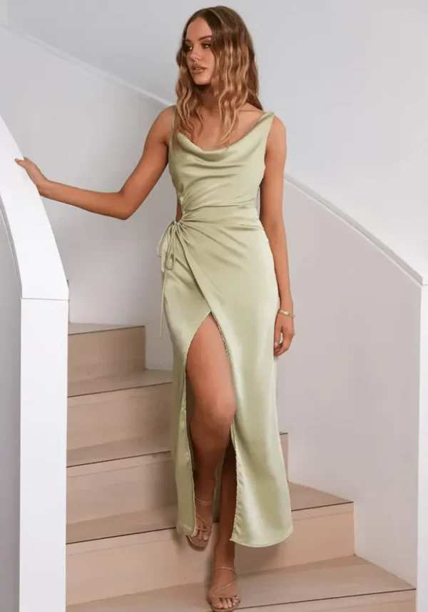 Robe de soirée satin vert d’eau avec fente haute : Mélina – Image 4