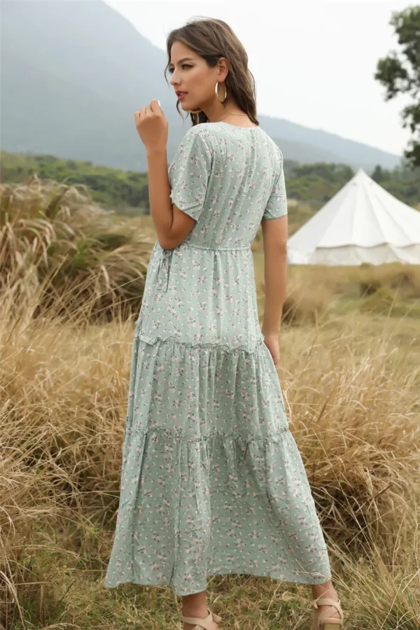 Robe fleurie vert sauge élégante : Camille – Image 3