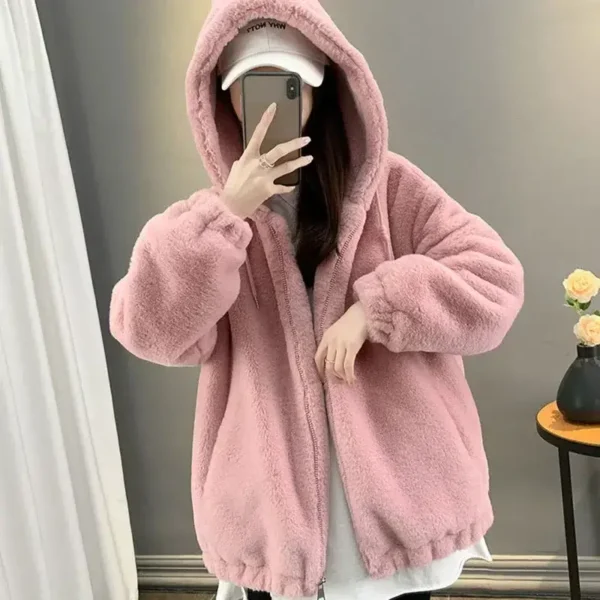 Veste moumoute rose tendance avec capuche : Camille – Image 2