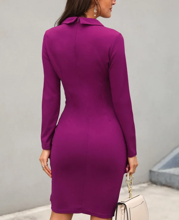 Robe tailleur chic noire à manches longues avec boutons dorés : Élise – Image 6