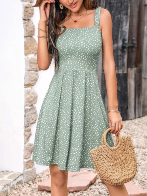 Robe patineuse vert sauge à bretelles carrées : Marine