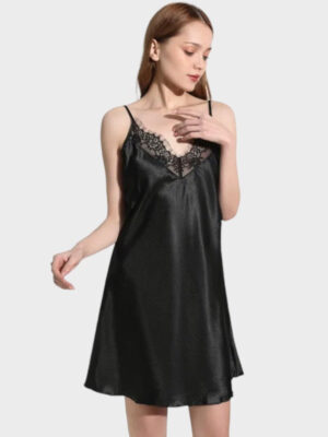 Fond de robe dentelle noir en satin : sous-vêtement sexy avec décolleté en dentelle et bretelles fines