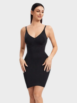 Fond de robe nylon vintage : lingerie sculptante ajustée avec bretelles réglables et bonnets intégrés