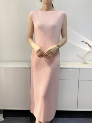 Robe droite midi rose poudré sans manches à col rond