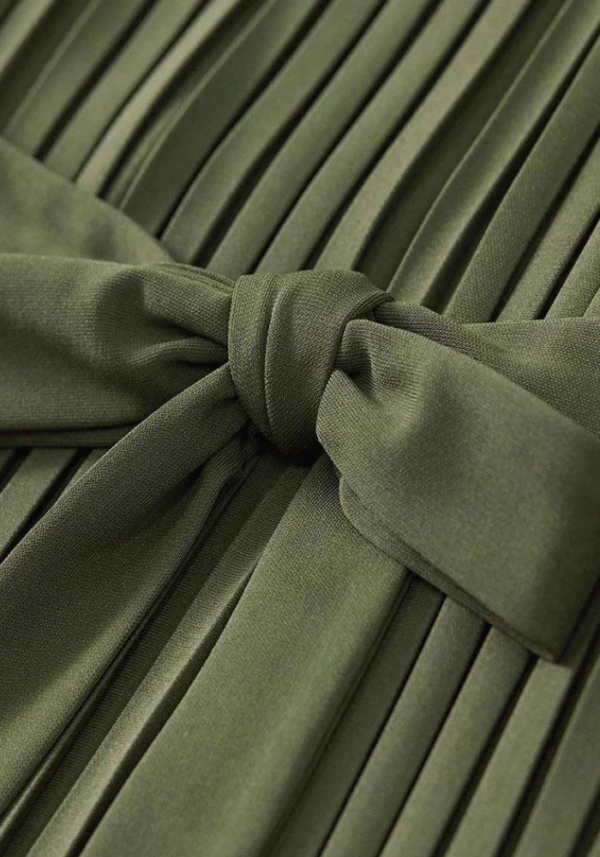 Robe droite verte plissée sans manches avec ceinture midi – Image 5