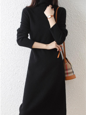Robe noire hiver col roulé mi-mollet en laine manches longues