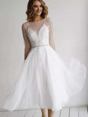 Robe trapèze mi-longue avec dentelle et manches longues pour cérémonie de mariage