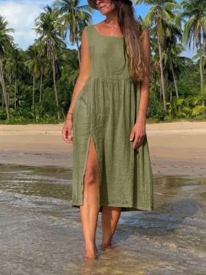 Robe en gaz de coton sans manches fendue sur les côtés, élégante et confortable pour l'été