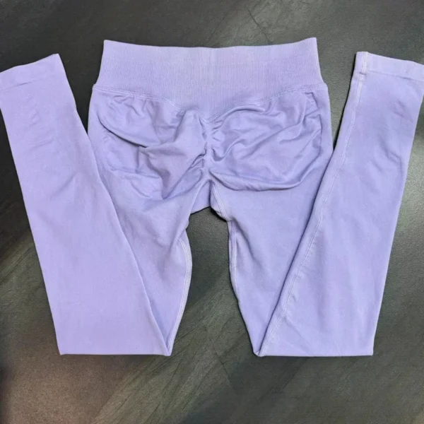 Legging de yoga sans couture qui fait ressortir les fesses et offre un soutien optimal pour les femmes – Image 20